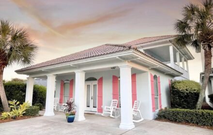 Blondie's Beach Bungalow